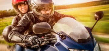 Conseils assurance moto : les procédures passager moto