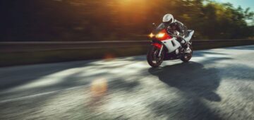 Assurance moto : quels sont les risques si je débride ma moto ?