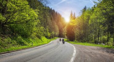 NetVox Assurances : Conseils assurance moto : rouler en groupe à moto